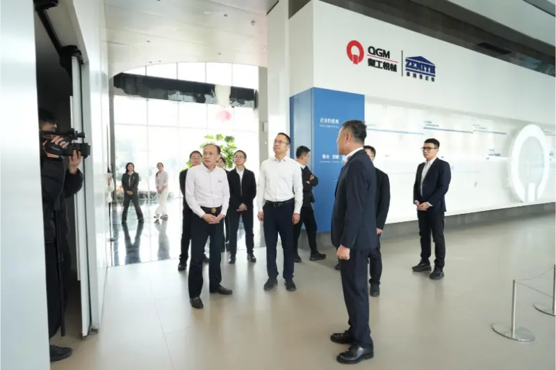 Hökumət və müəssisələr inkişafı təşviq etmək üçün birlikdə çalışırlar; yerində araşdırma müəssisələrin ürəyini istiləşdirir.