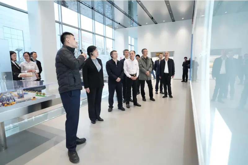 Milli İnkişaf və İslahat Komissiyasının (NDRC) Özəl İqtisadiyyat Bürosunun Baş Direktorunun müavini cənab Liu Min və onun rəhbərlik etdiyi nümayəndə heyəti yoxlama və araşdırma turu üçün Quangong Machinery Co., Ltd.-də oldu.