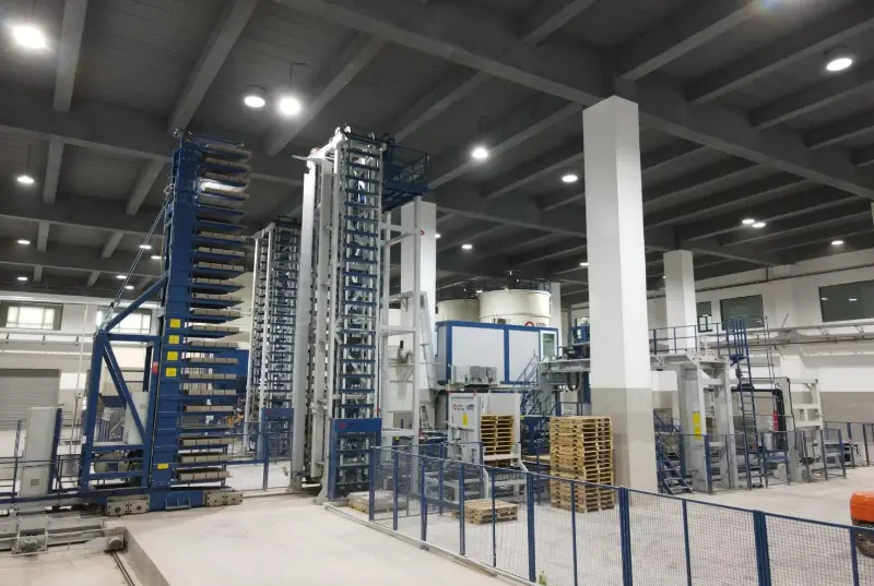 Cənub-Şərqi Asiyada tikinti tullantılarının təkrar emalı: QGM blok istehsalı maşınları ilə söküntü tullantılarını beton bloklara çevirin